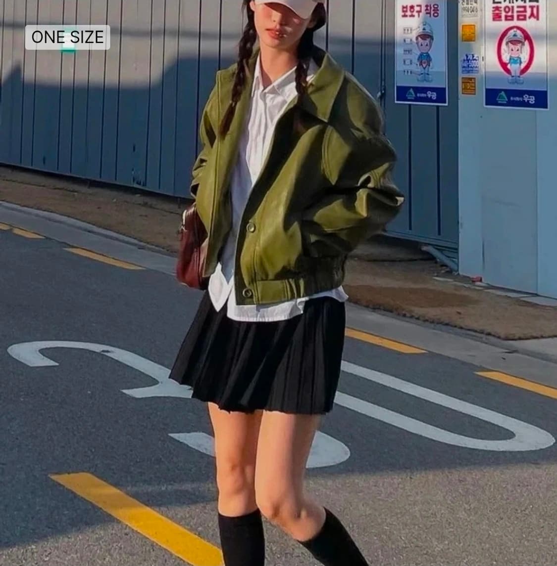 새제품) 파르티멘토우먼 레더 크롭 블루종 올리브그린 레드벨벳 웬디 착용 상품이미지3