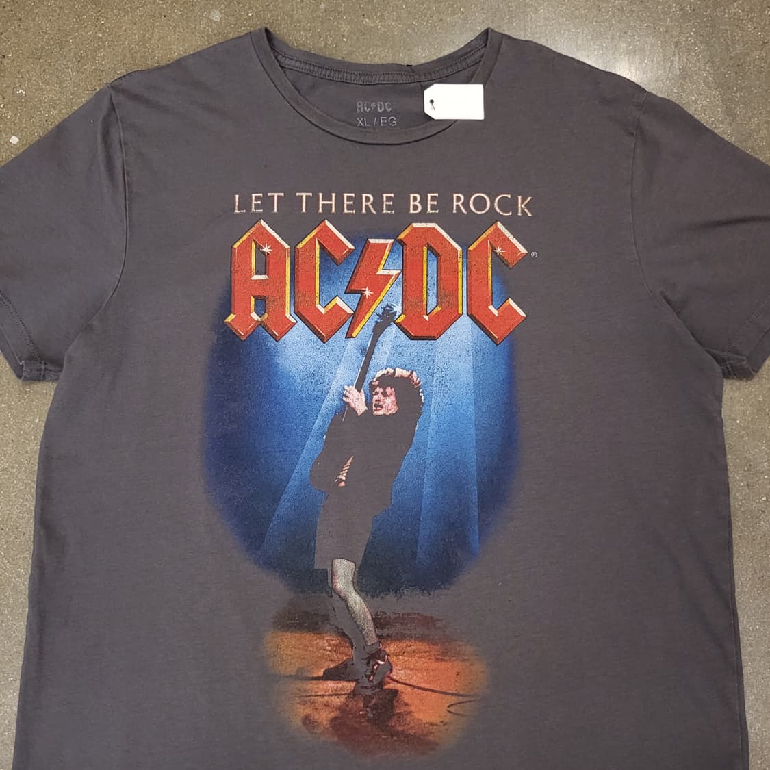미국빈티지 ACDC 밴드 티셔츠 반팔티 락티셔츠
 상품이미지3