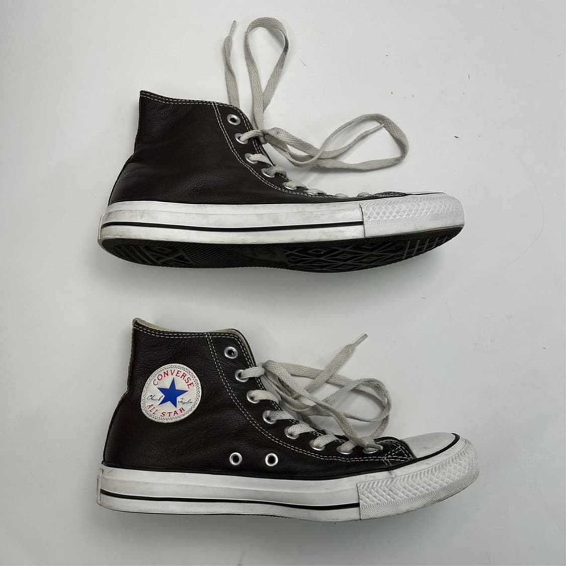 컨버스 척 테일러 올스타 하이탑 브라운 레더 스니커즈 245 상품이미지3