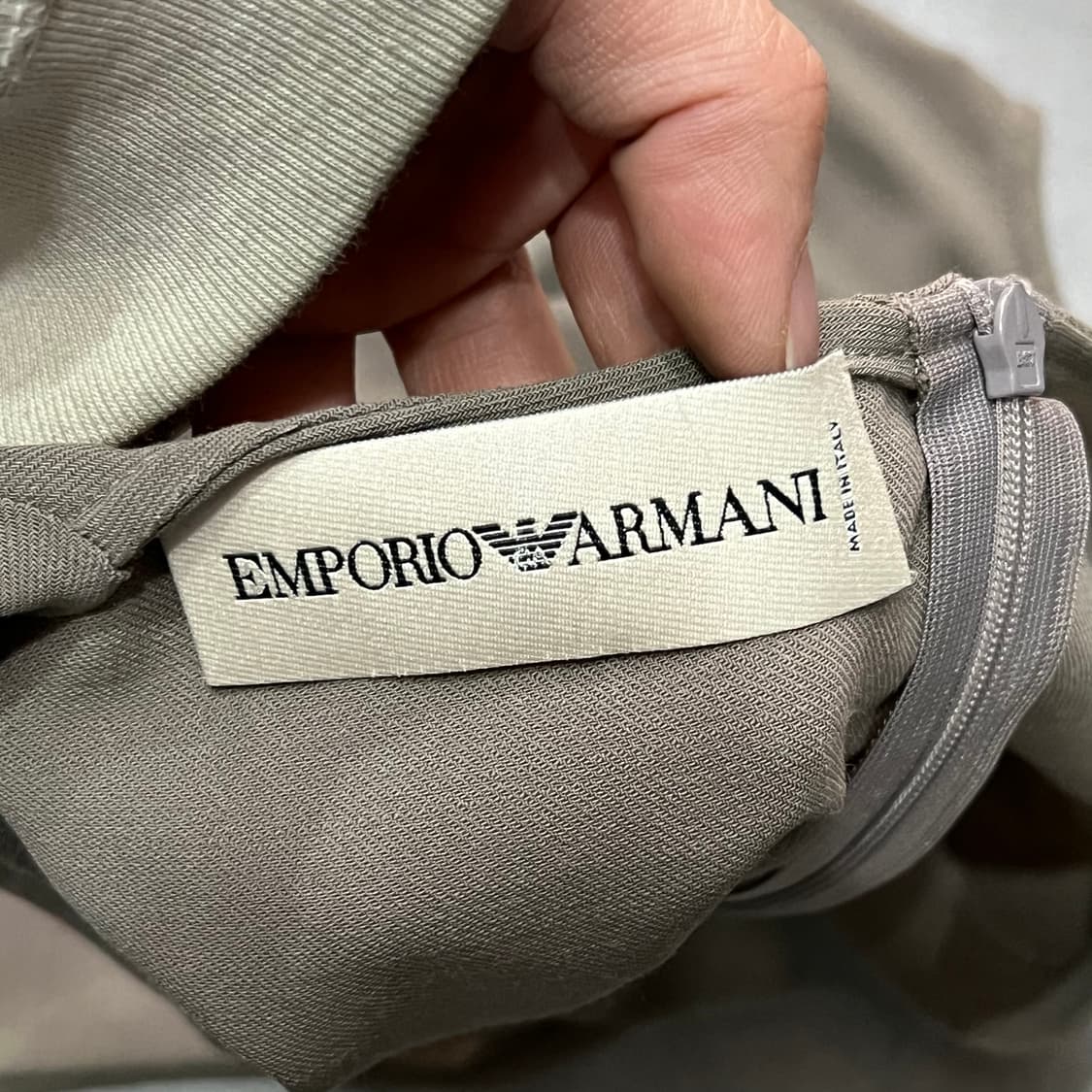  엠포리오 아르마니 셔링 슬리브리스 원피스 y15983 상품이미지6