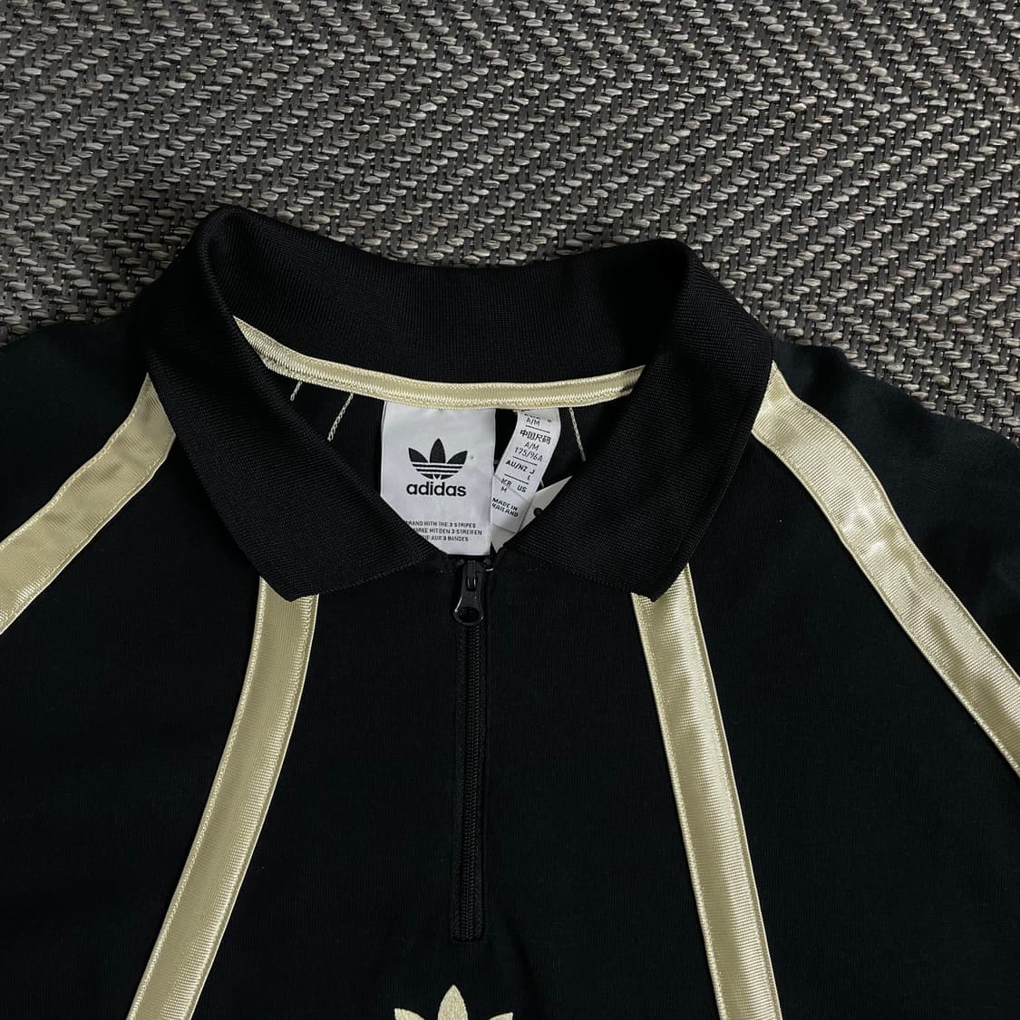 아디다스 센터로고 라이닝 디테일 트레이닝 트랙탑o 3139 상품이미지5