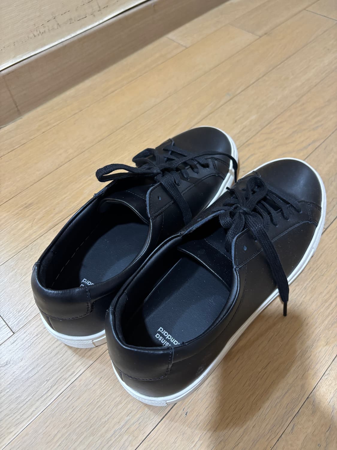 무탠다드 레더 코트 스니커즈 Mark2 275 판매합니다 상품이미지3