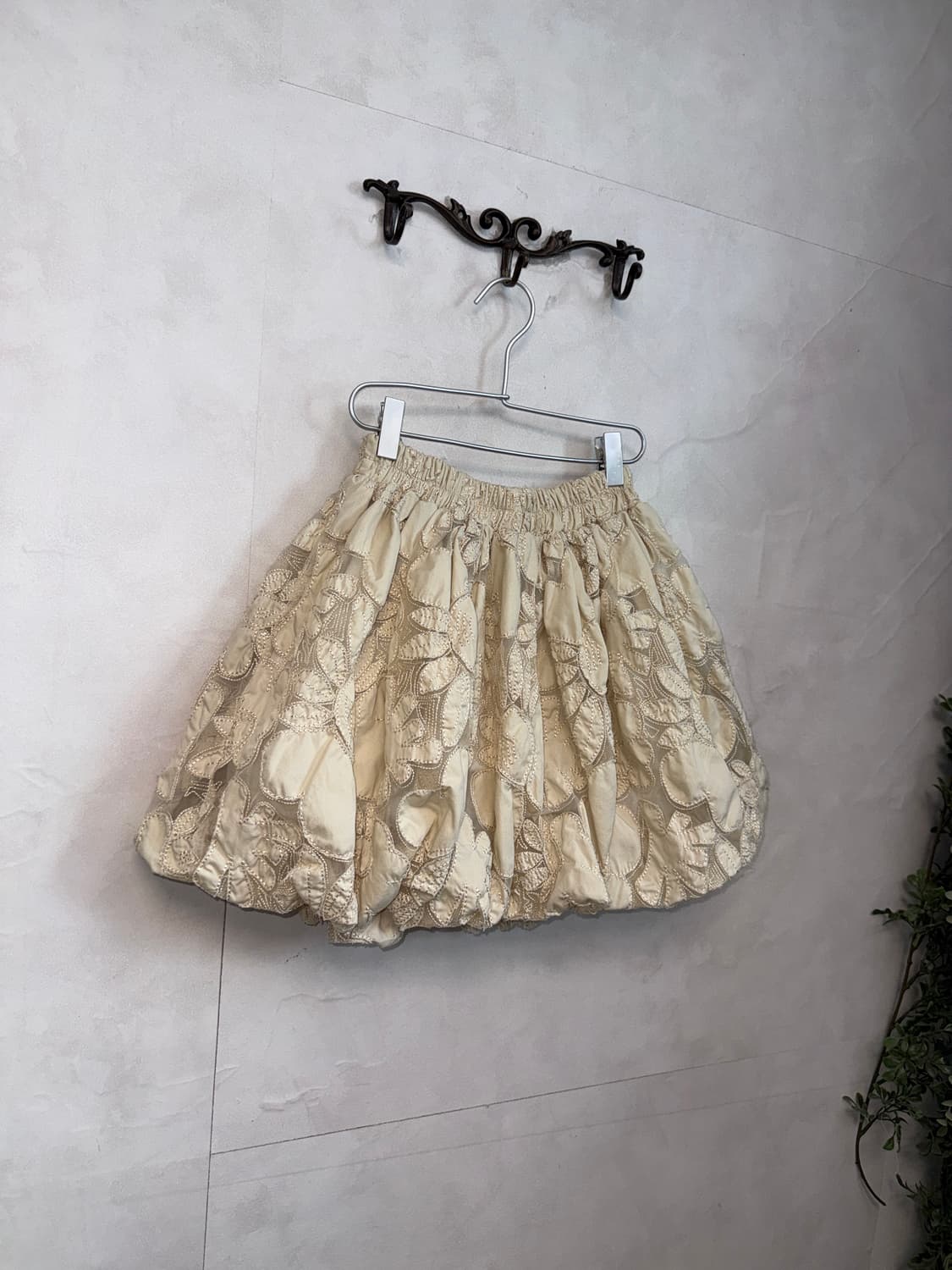 Ivory flower embossed balloon skirt 상품이미지2