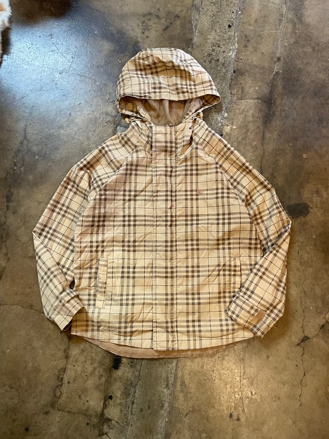 버버리 블루라벨 노바체크 후드 바람막이 자켓 양홍원 바람막이 상품이미지1