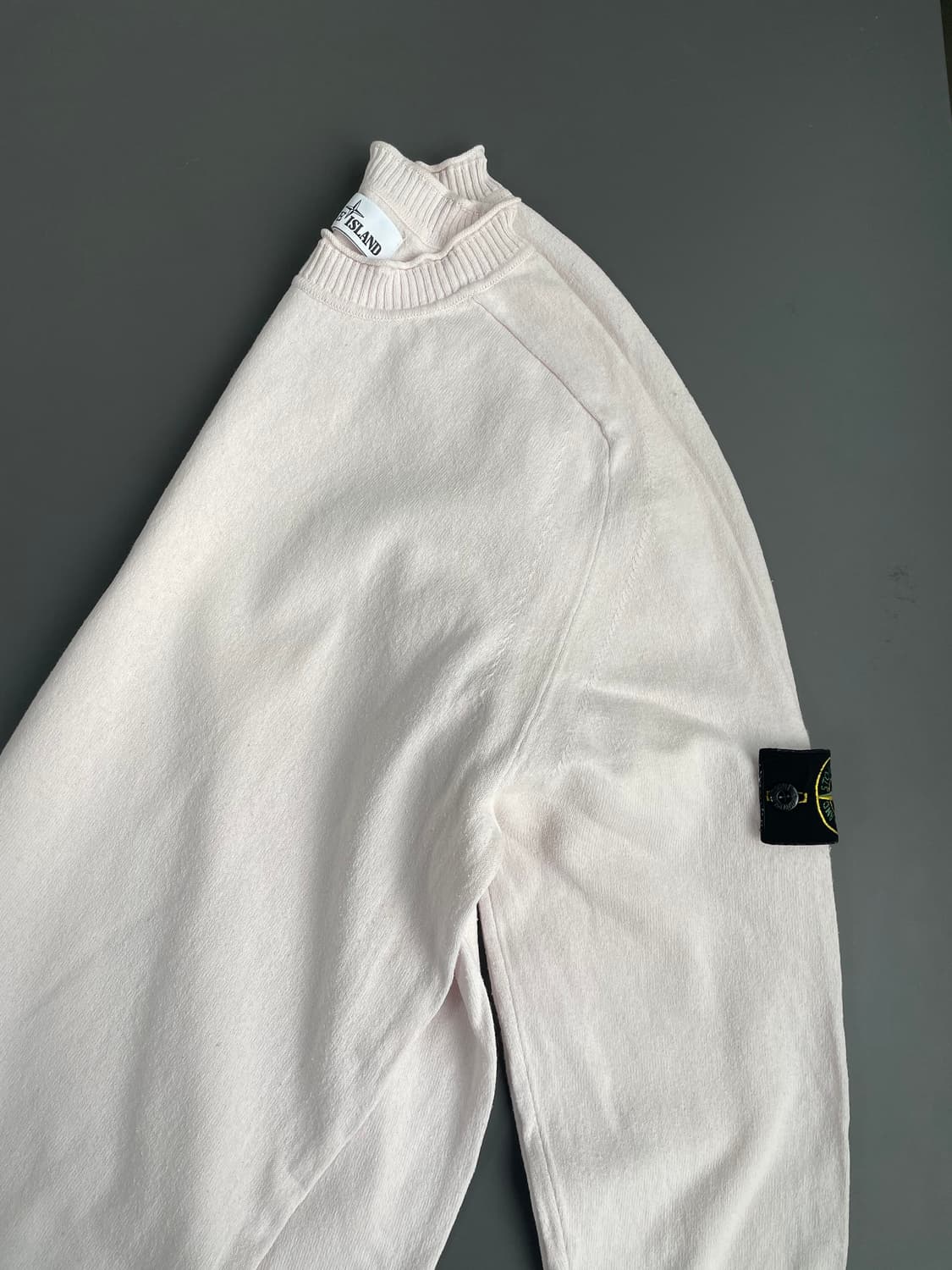 [XL] 스톤 아일랜드 와펜 패치 오가닉 코튼 니트 스웨터 상품이미지3