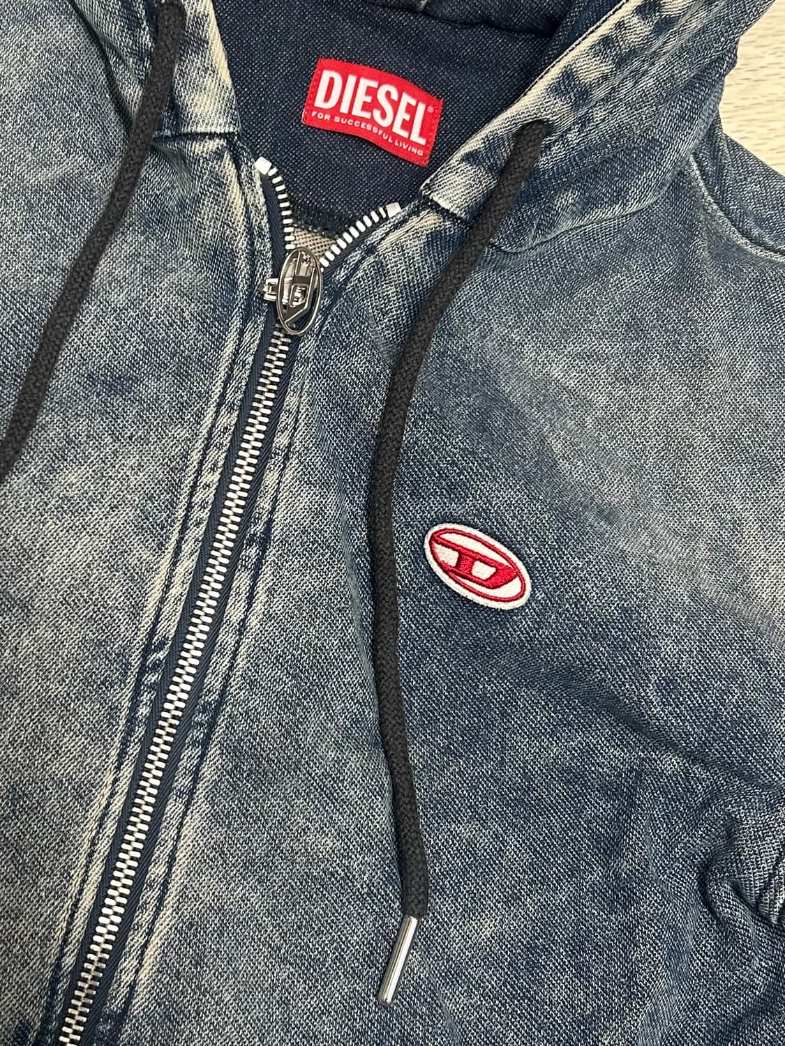 디젤(Diesel) 워시드 데님 후드 집업 재킷 상품이미지2