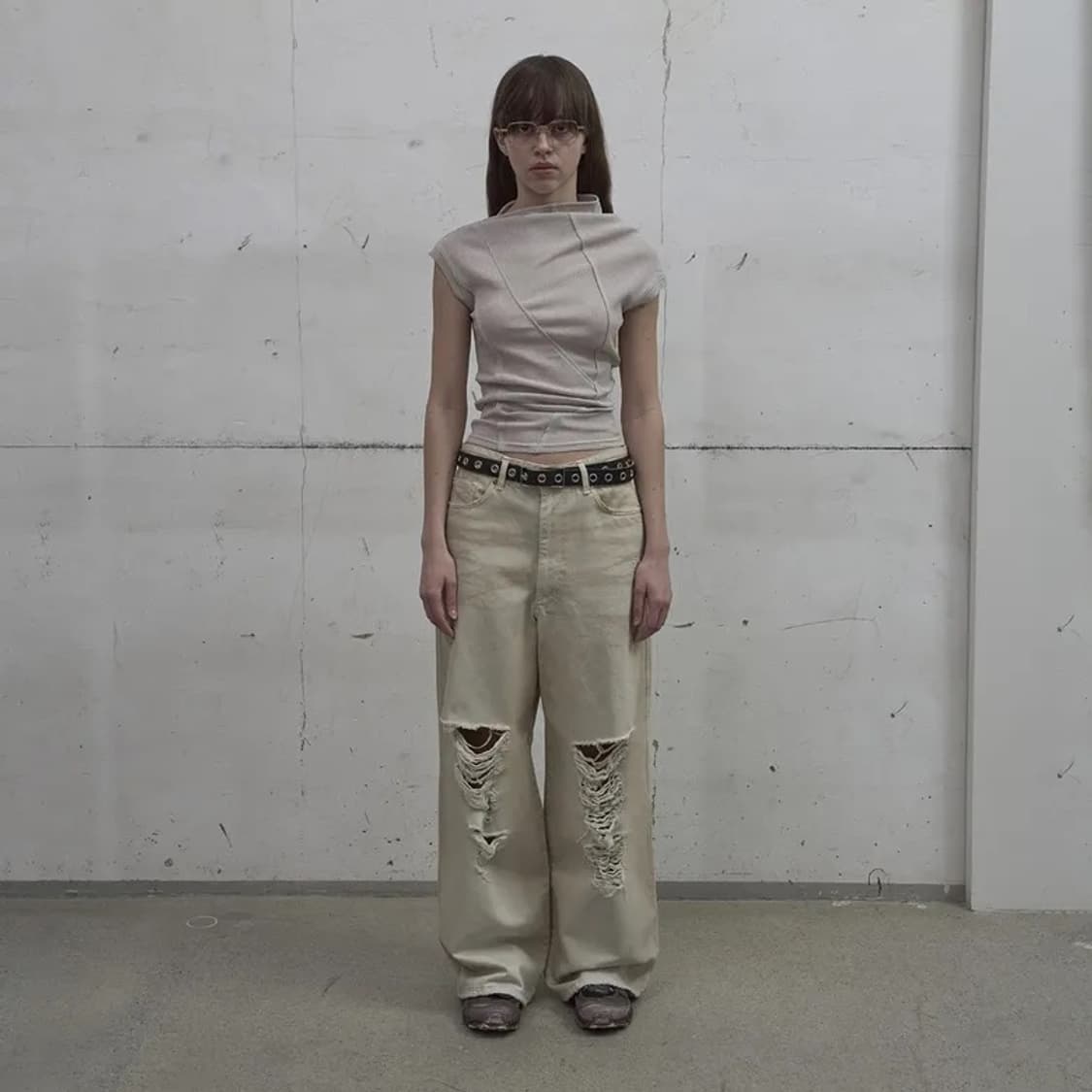 LCDC TM 커브드 심 슬리브리스 탑 라이트 그레이 상품이미지1