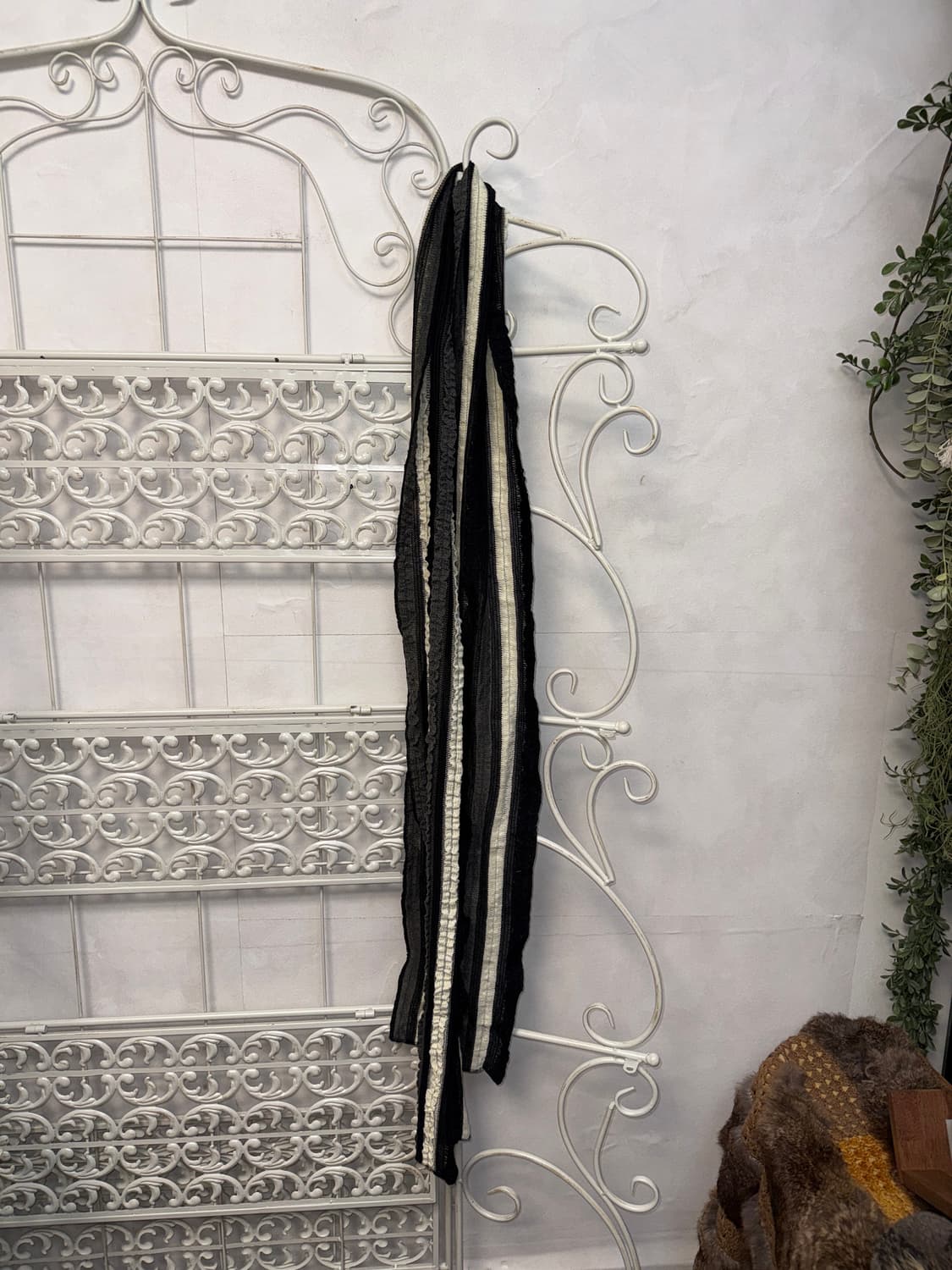 Black & white grunge shirring muffler 상품이미지4