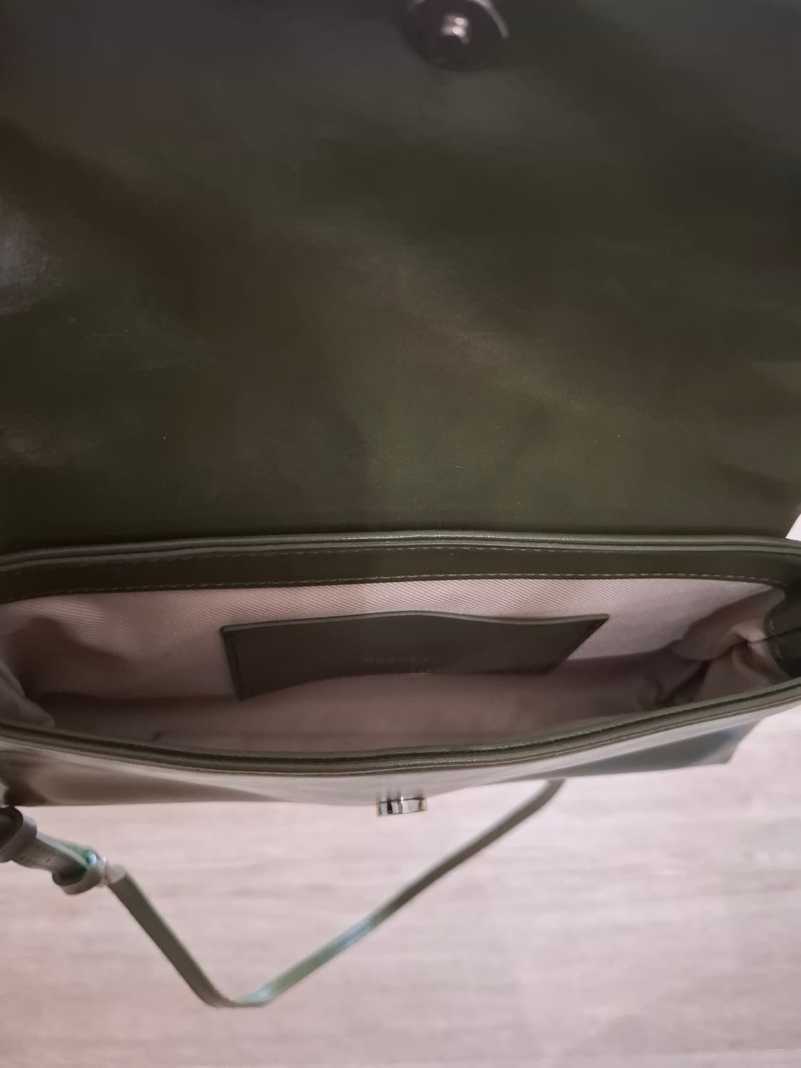 메르헨제이 미니 크로그백 올리브색 상품이미지6