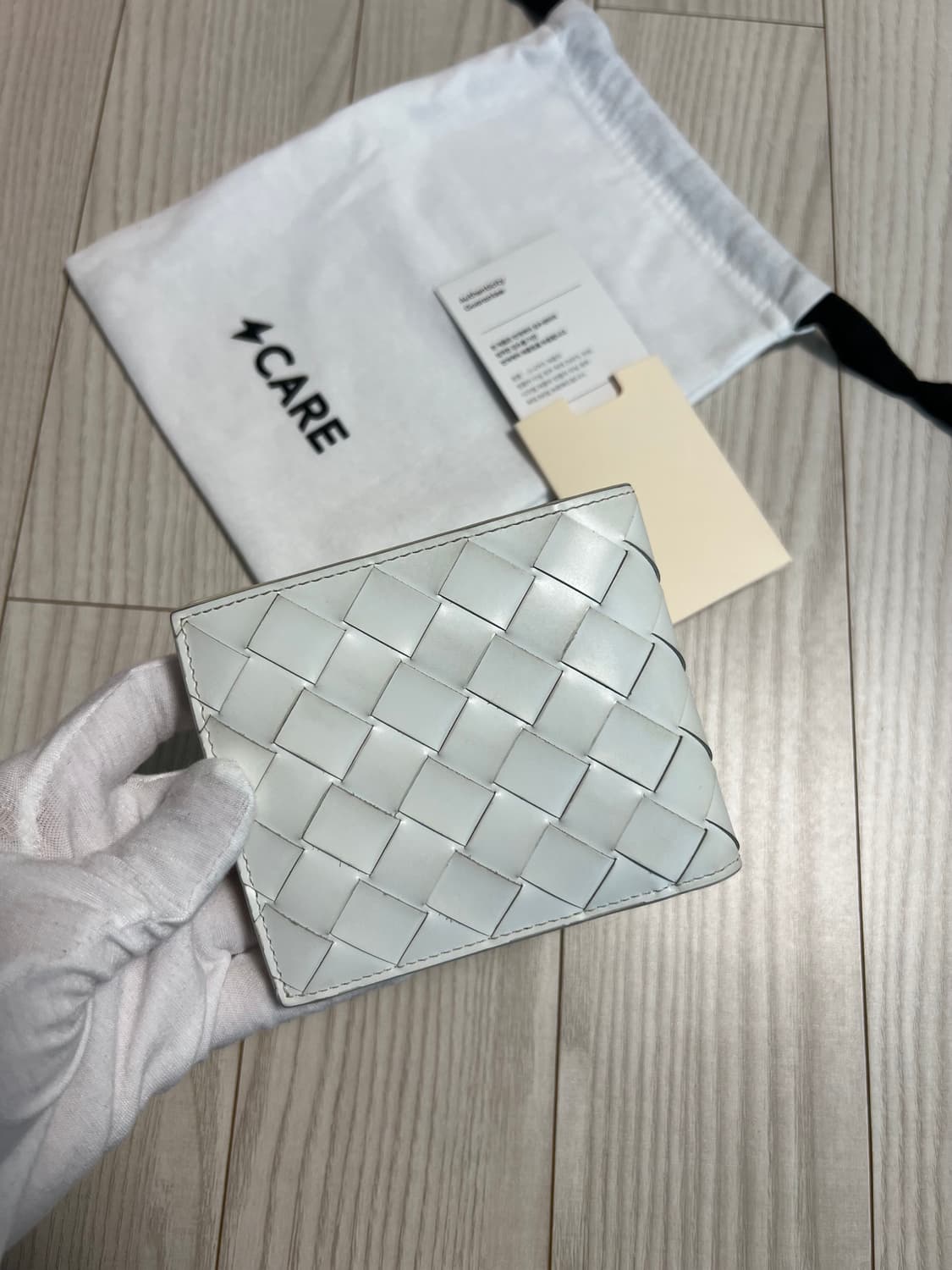 보테가베네타 인트레치아토 반지갑 상품이미지2