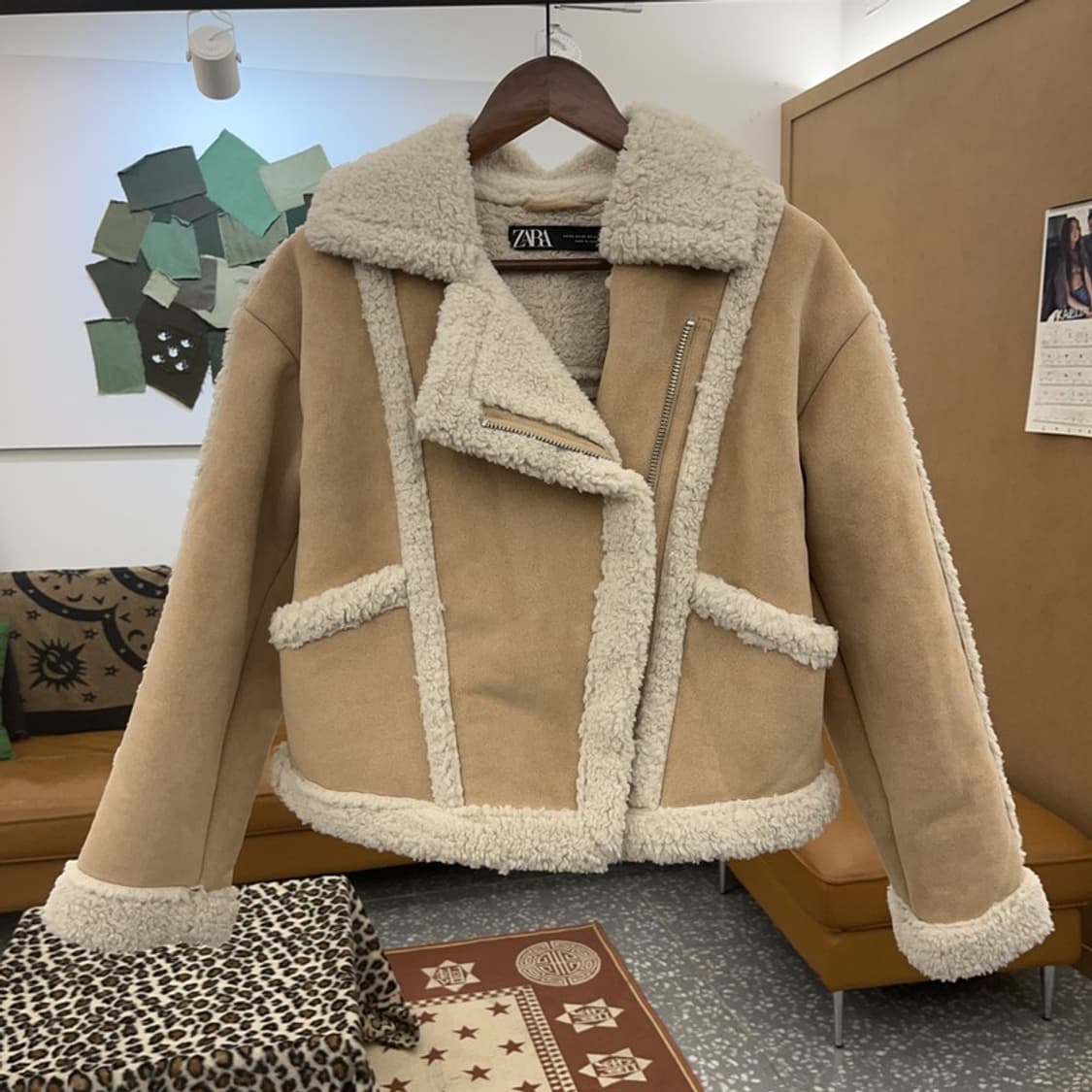 자라 모던시크 폭닥 핀터감성 양털 무스탕 XS C09411 상품이미지3