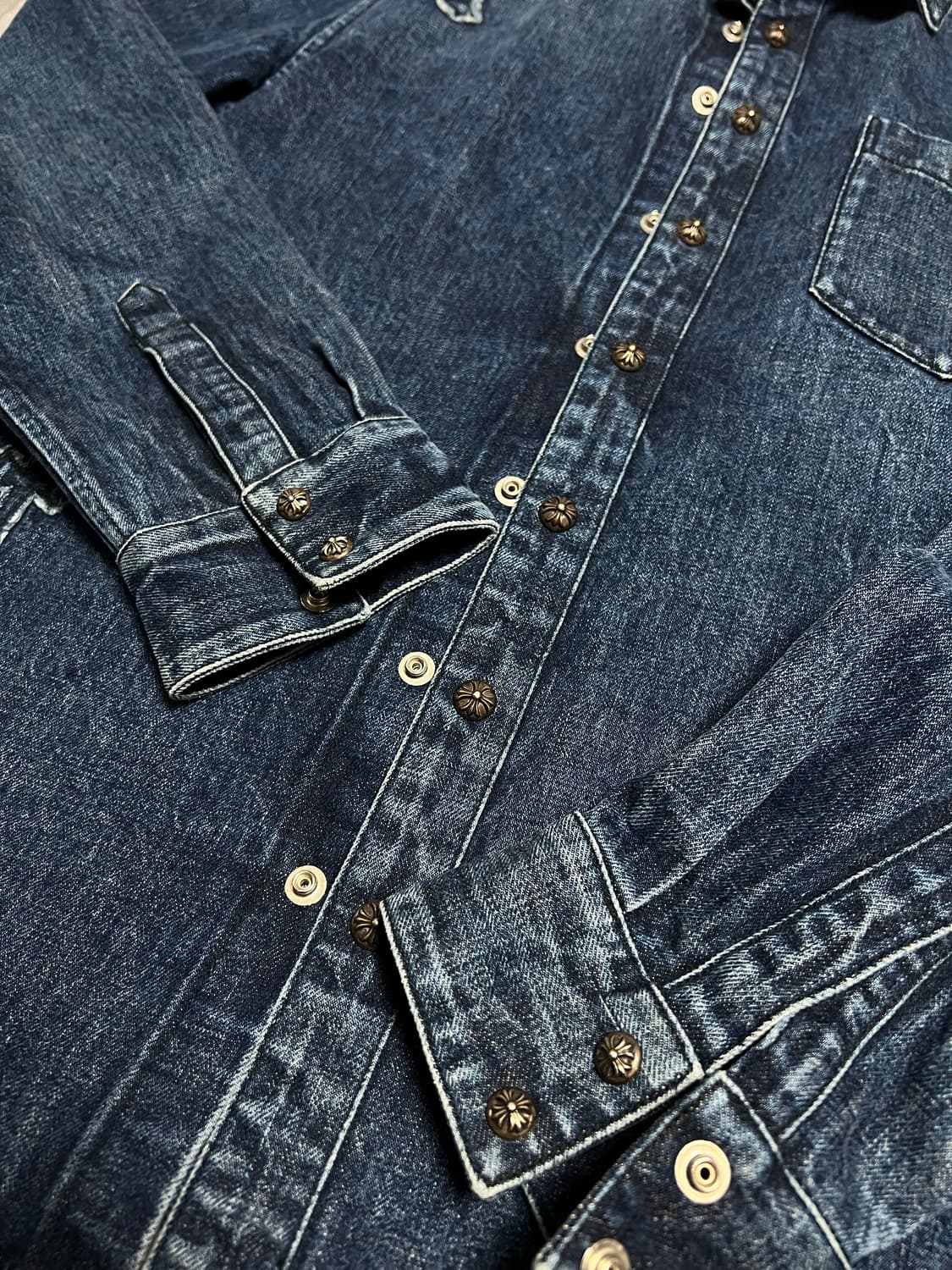 크롬하츠 크로스패치 데님 셔츠 상품이미지4