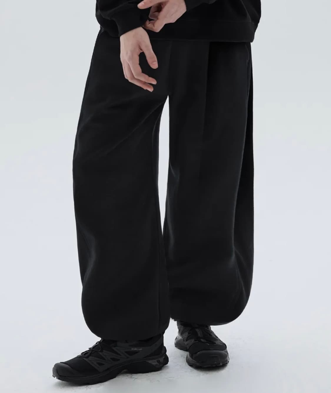 트릴리온 딥 턱 벌룬핏 스웨트 조거 팬츠 (BLACK) 상품이미지3