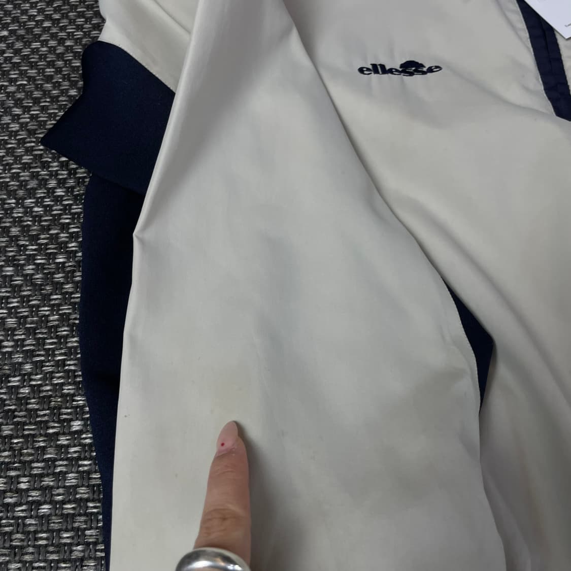 엘레쎄 베이지 반집업 나일론 바람막이 100 상품이미지5