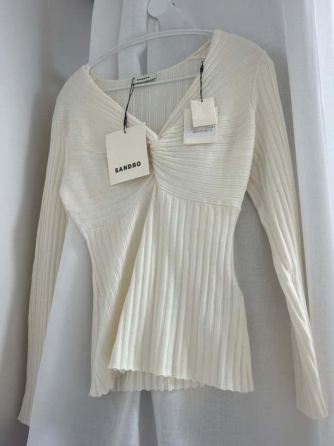 산드로 아이보리 꼬임 니트 새제품 상품이미지1