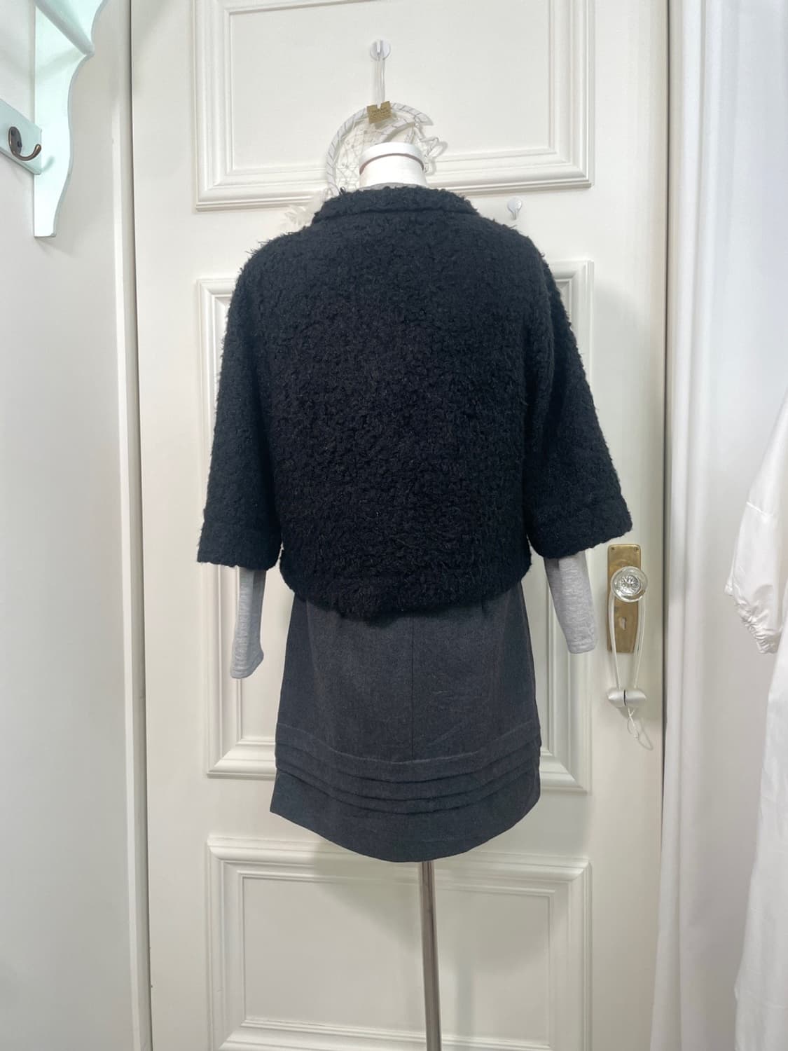 black boucle cute mini cape(size-L) 상품이미지4
