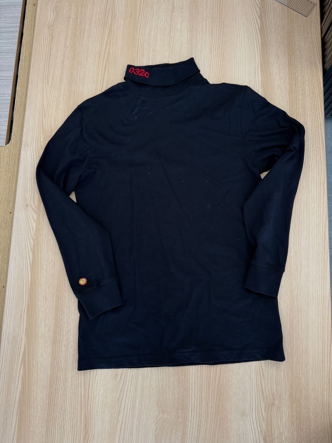 032c 블랙 터틀넥 긴팔티 상품이미지1