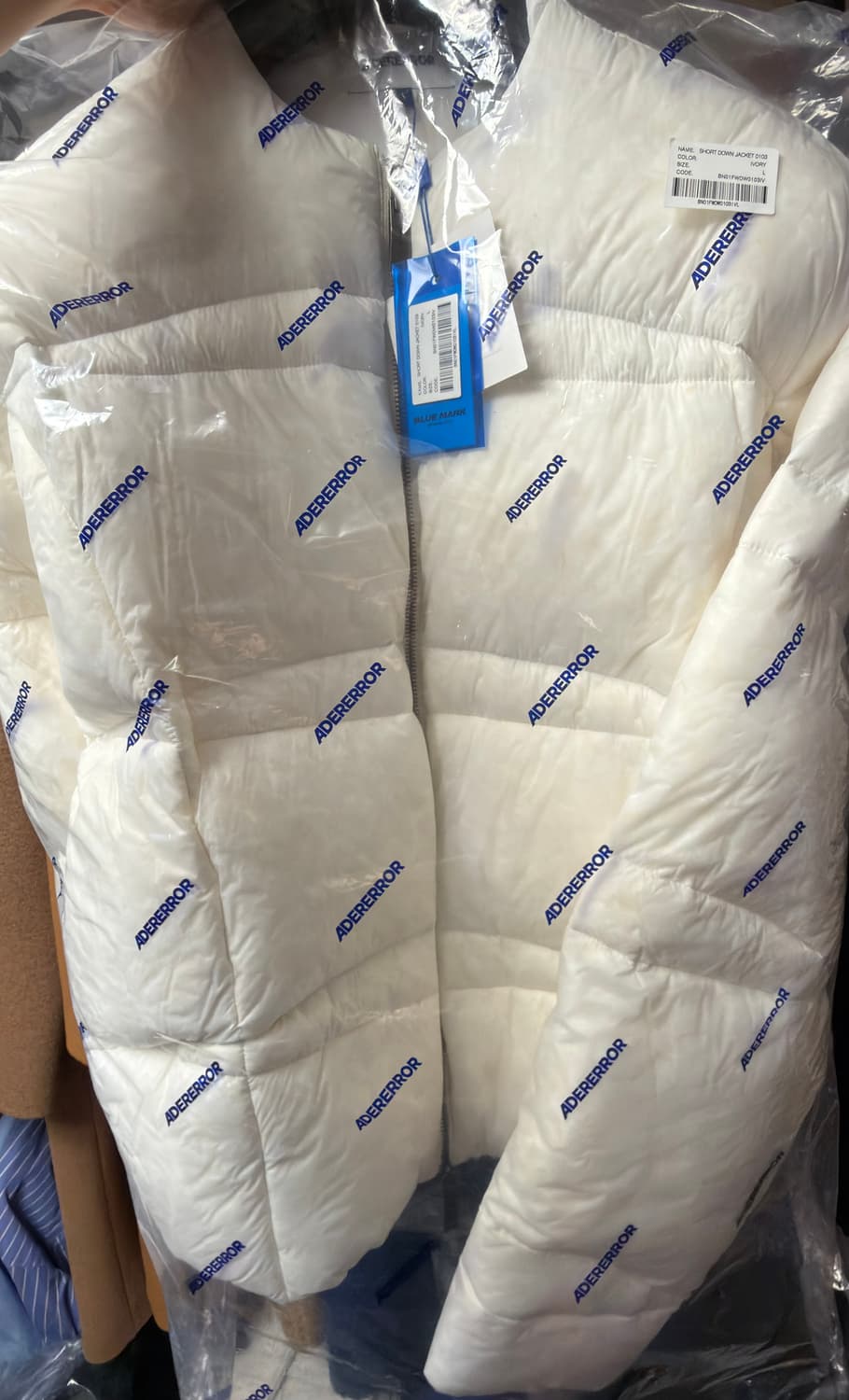 아더에러 24fw 투명패딩 L 상품이미지2