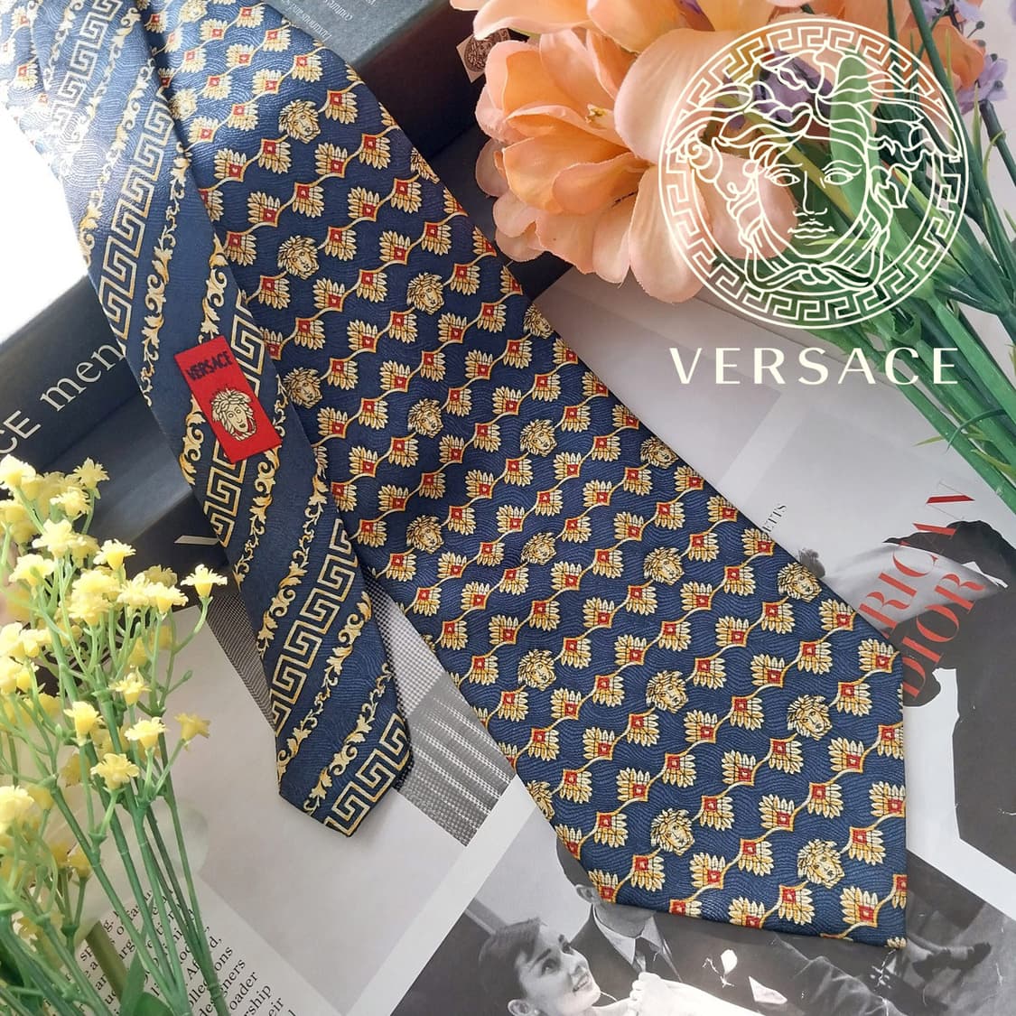 베르사체 실크 네이비&골드 메두사 넥타이 9.5cm A+등급 K1375
 상품이미지1