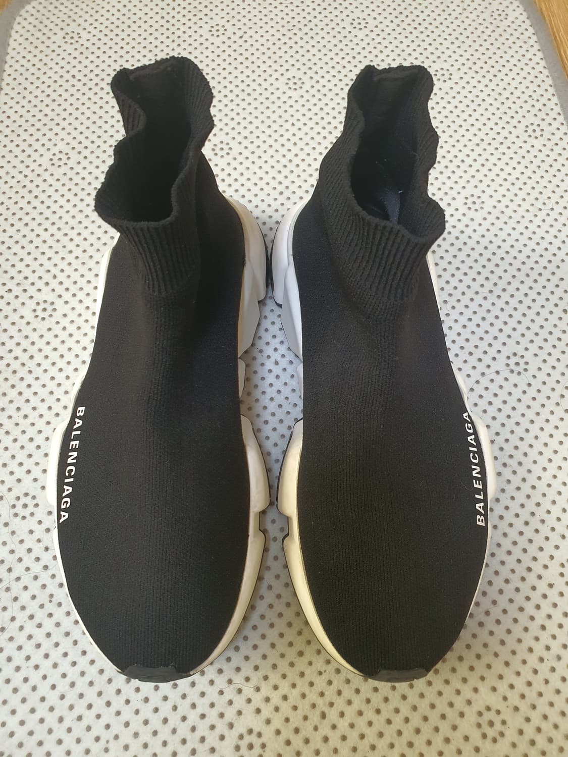 발렌시아가 스피드러너 상태좋고 깨끗해요 사이즈 35 상품이미지1