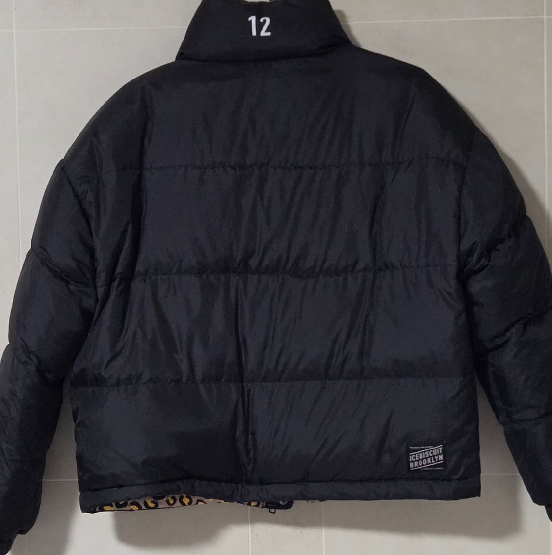 아이스비스킷 양면 패딩 165사이즈
여성 44-55가능
택포 상품이미지3