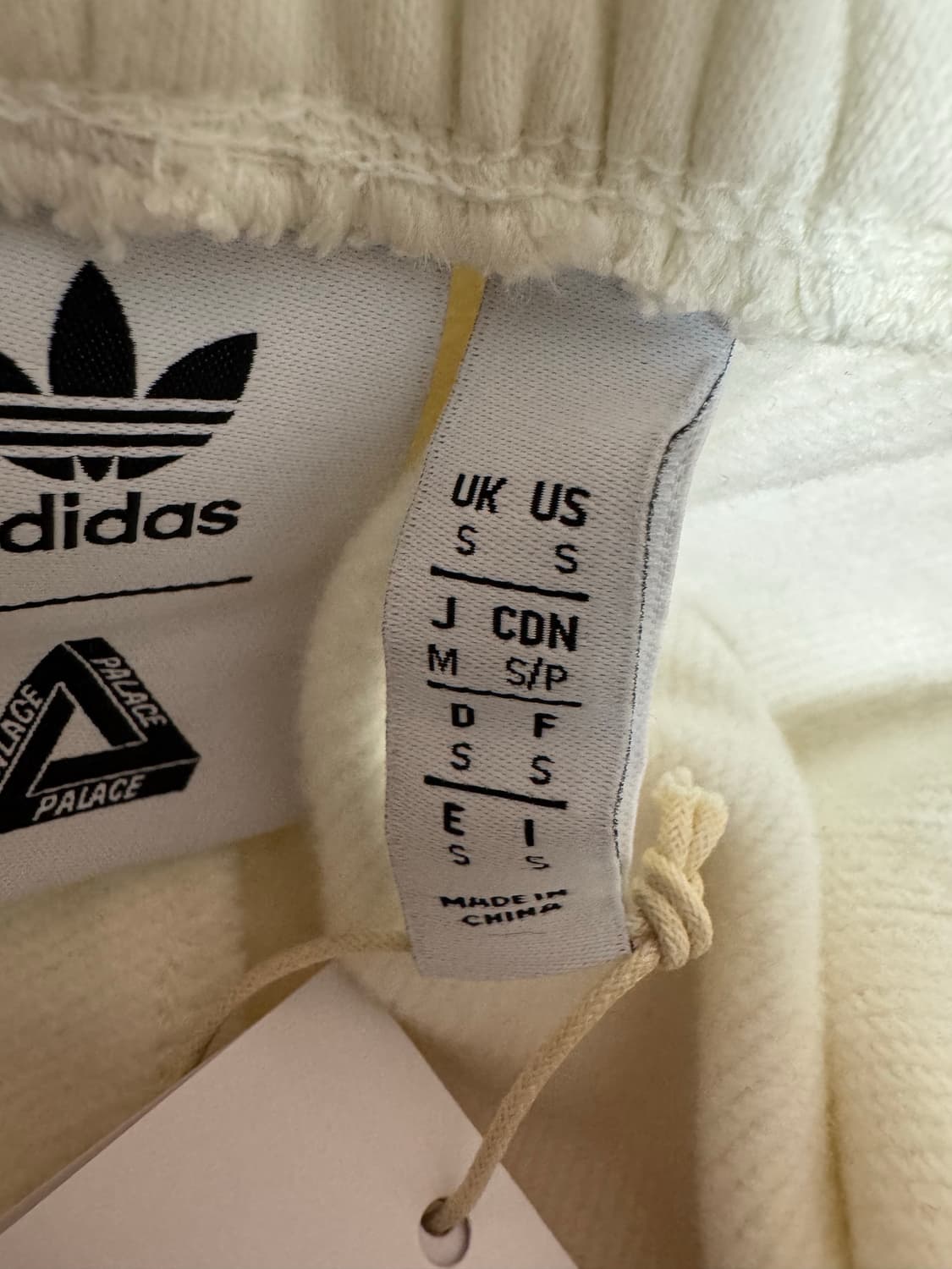 팔라스 x 아디다스 이큅먼트 팬츠 미친 가격에 판매합니다! 상품이미지8