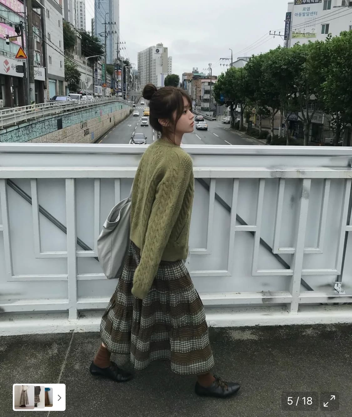 무음 투웨이 버튼 셔링 스커트 브라운 상품이미지1