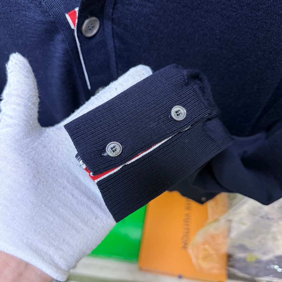 [4사이즈] 톰브라운 클래식 메리노 울 사선 가디건 네이비 상품이미지7