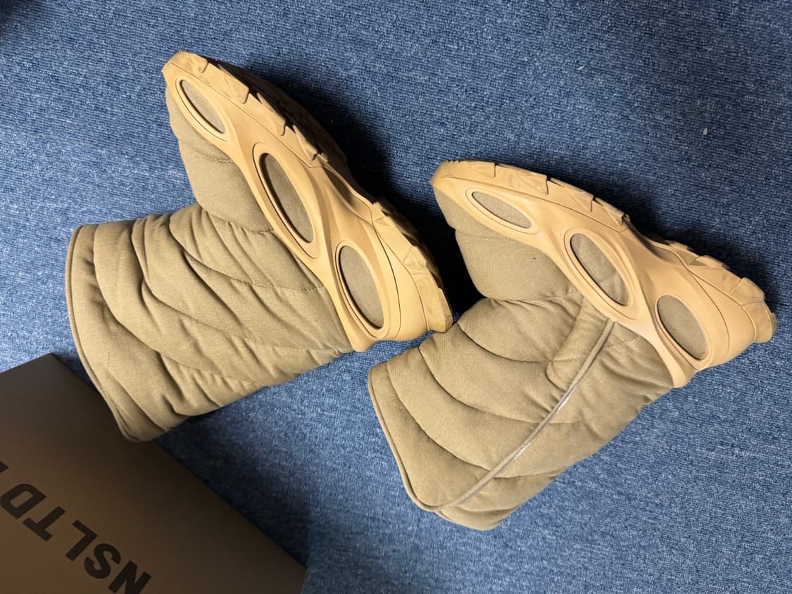 [size 9] Yeezy nsltd 부츠  상품이미지3