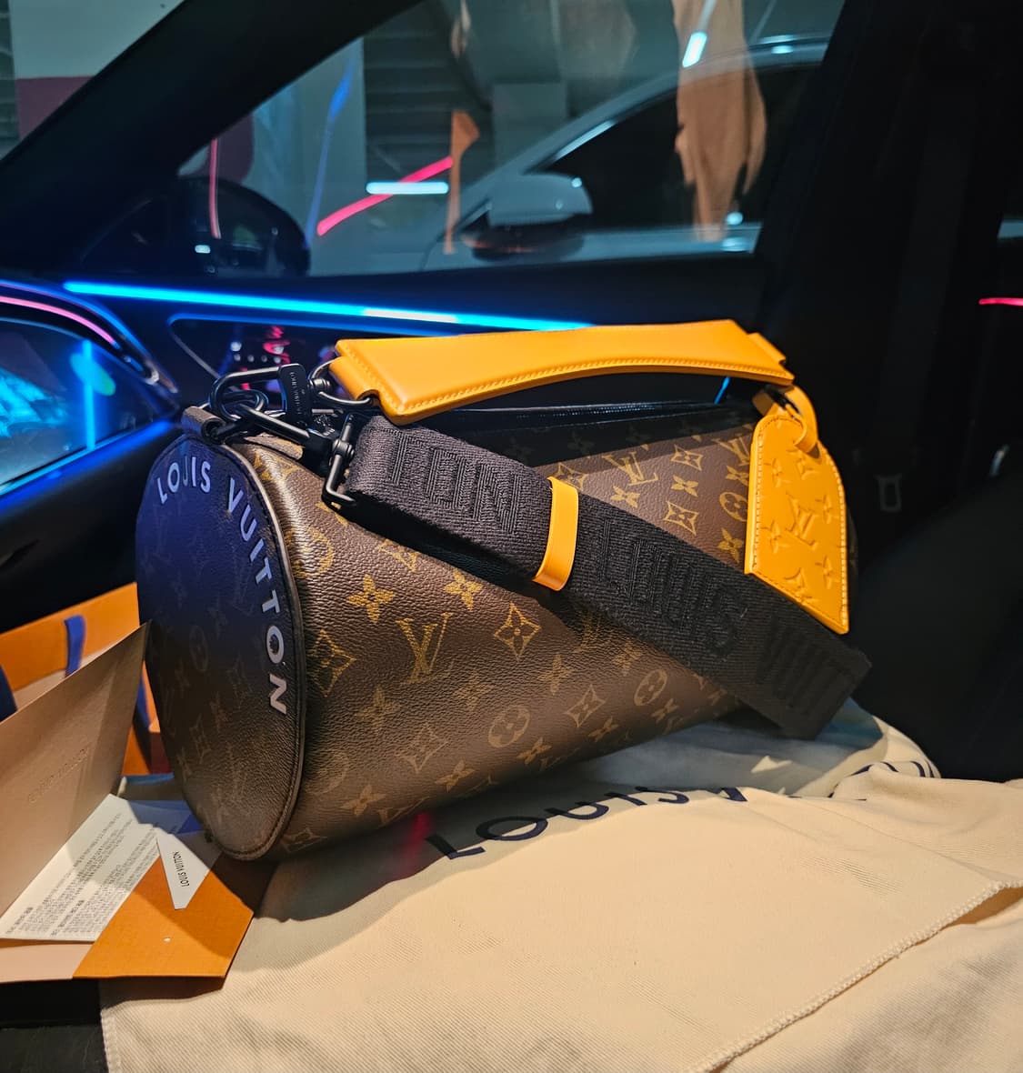 루이비통 퍼렐 키폴 폴로숑 원핸드 크로스백 토트백 Og (새상품) 상품이미지2