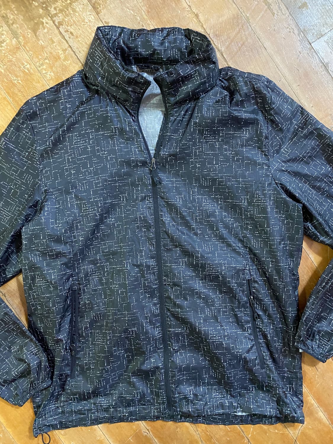 밀레 바람막이 자켓 블랙 패턴 (105) 상품이미지4