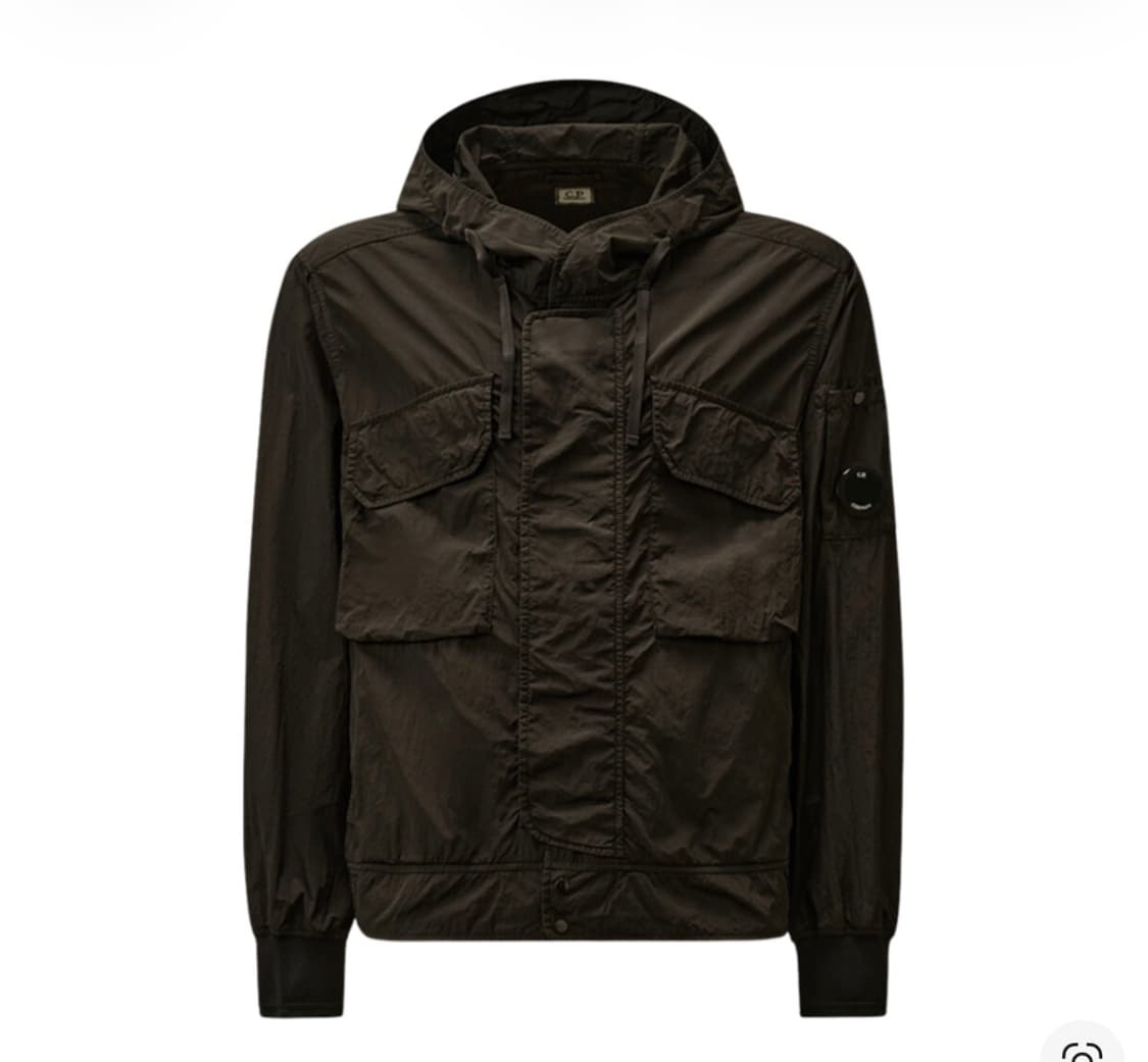 C.P. 컴퍼니 크롬-R 후드 렌즈 자켓 블랙 - 25SS 상품이미지1