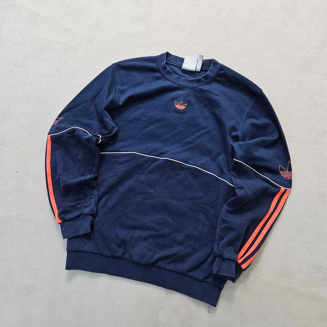 M 아디다스 오리지널스 아웃라인 맨투맨 0409Y 상품이미지1