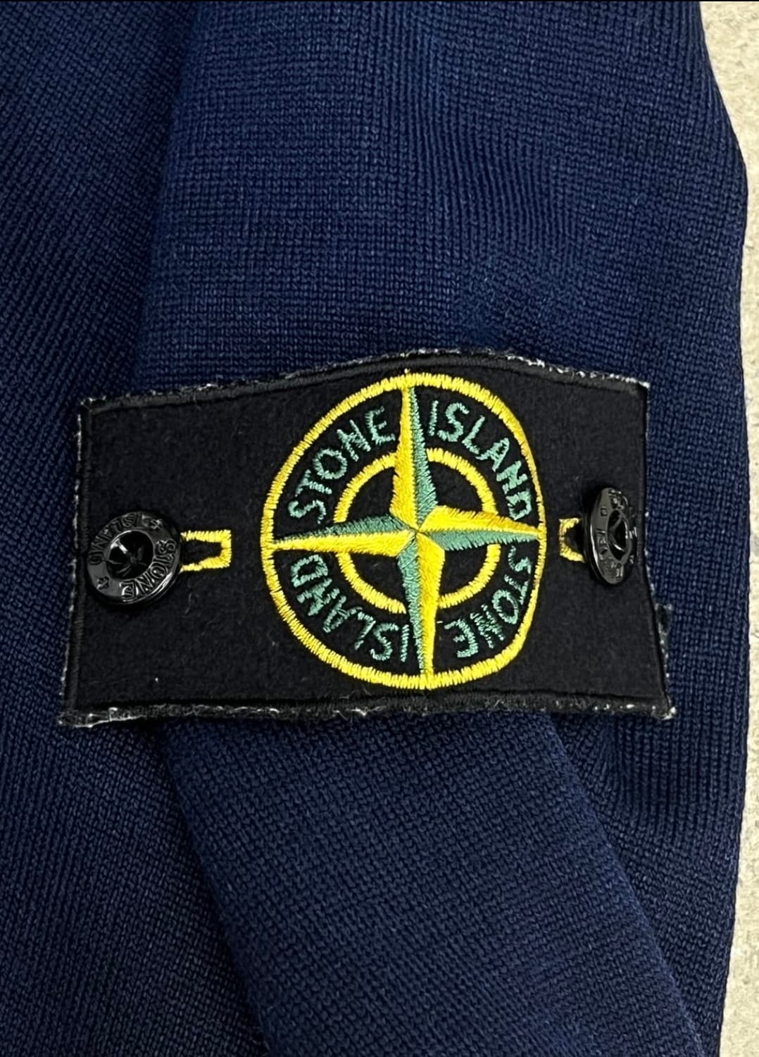 스톤아일랜드 브이넥 니트 L사이즈 상품이미지5