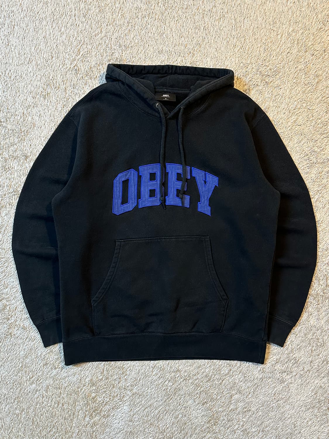 오베이 OBEY 코듀로이 스펠로고 후드티 블랙 상품이미지1
