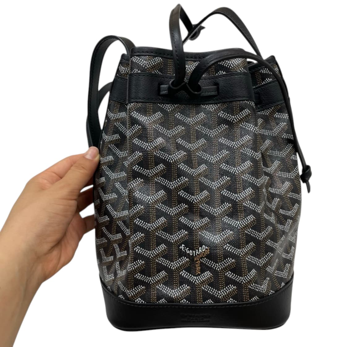 고야드 Goyard 블랙 생루이 패턴 미니 버킷 크로스백 상품이미지2