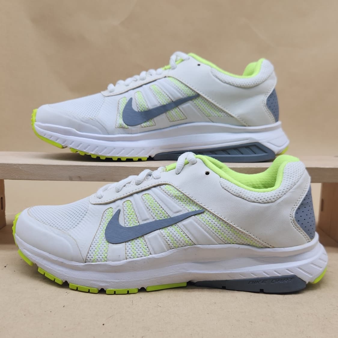 나이키 Dart 12 여성운동화235 상품이미지1