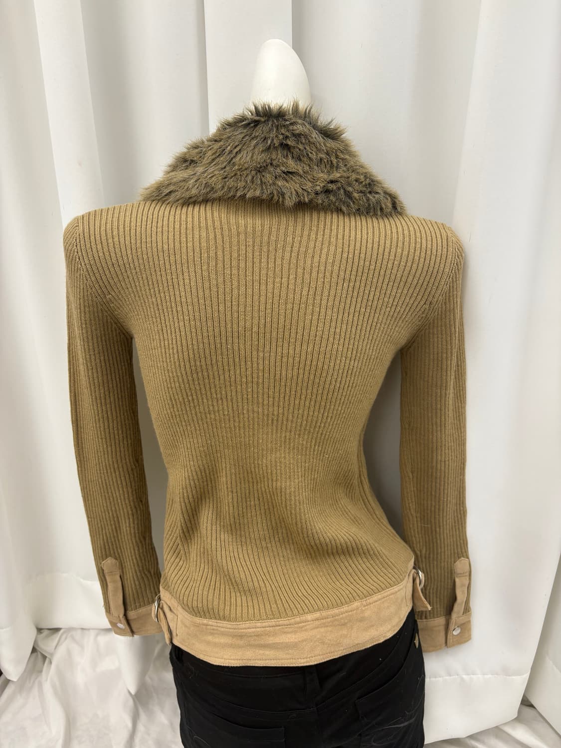 퍼니트 집업 상품이미지8