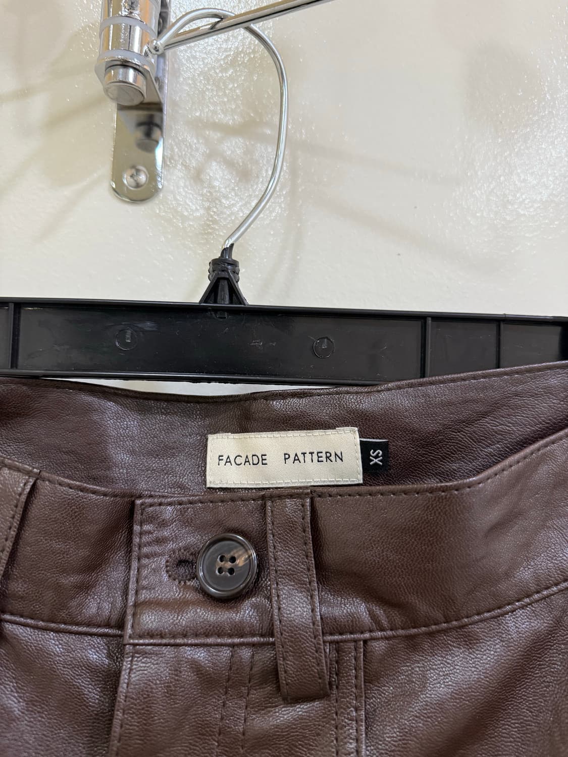 파사드패턴 브라운 레더 팬츠 정품 상품이미지3