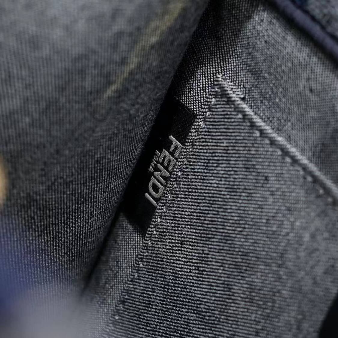 펜디 선샤인 스몰 쇼퍼백 상품이미지6