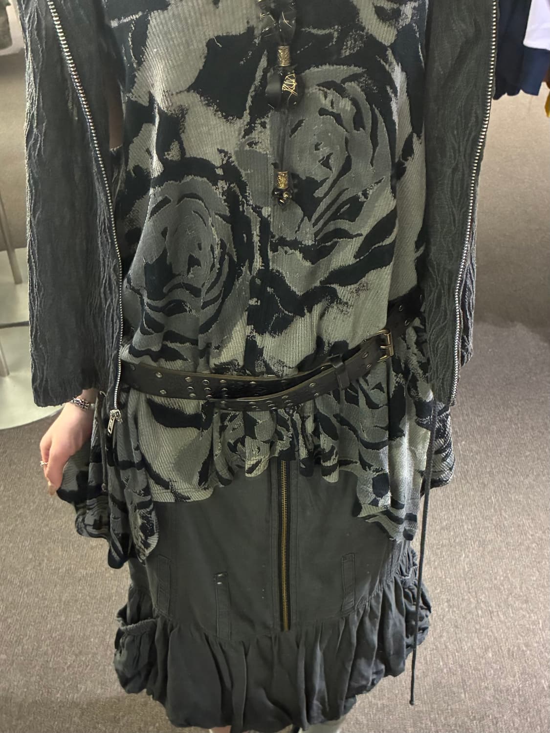 OS)Japanese vintage 여성 지퍼 디자인 프릴 미디 스커트 상품이미지1