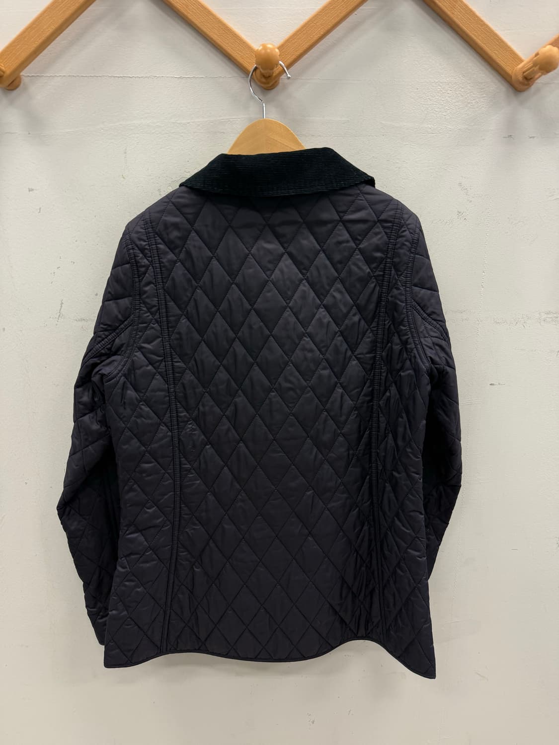 Barbour 아난데일 퀼트 자켓 (네이비) 여성용  상품이미지6