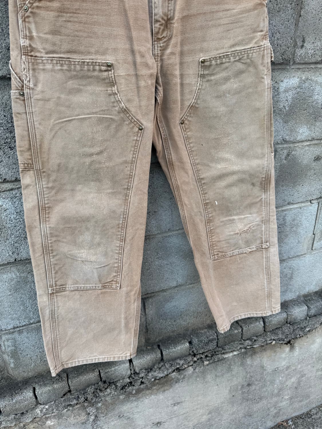 칼하트 빈티지 b136 브라운 더블니 하드페이딩 카펜터 워크 팬츠 상품이미지5