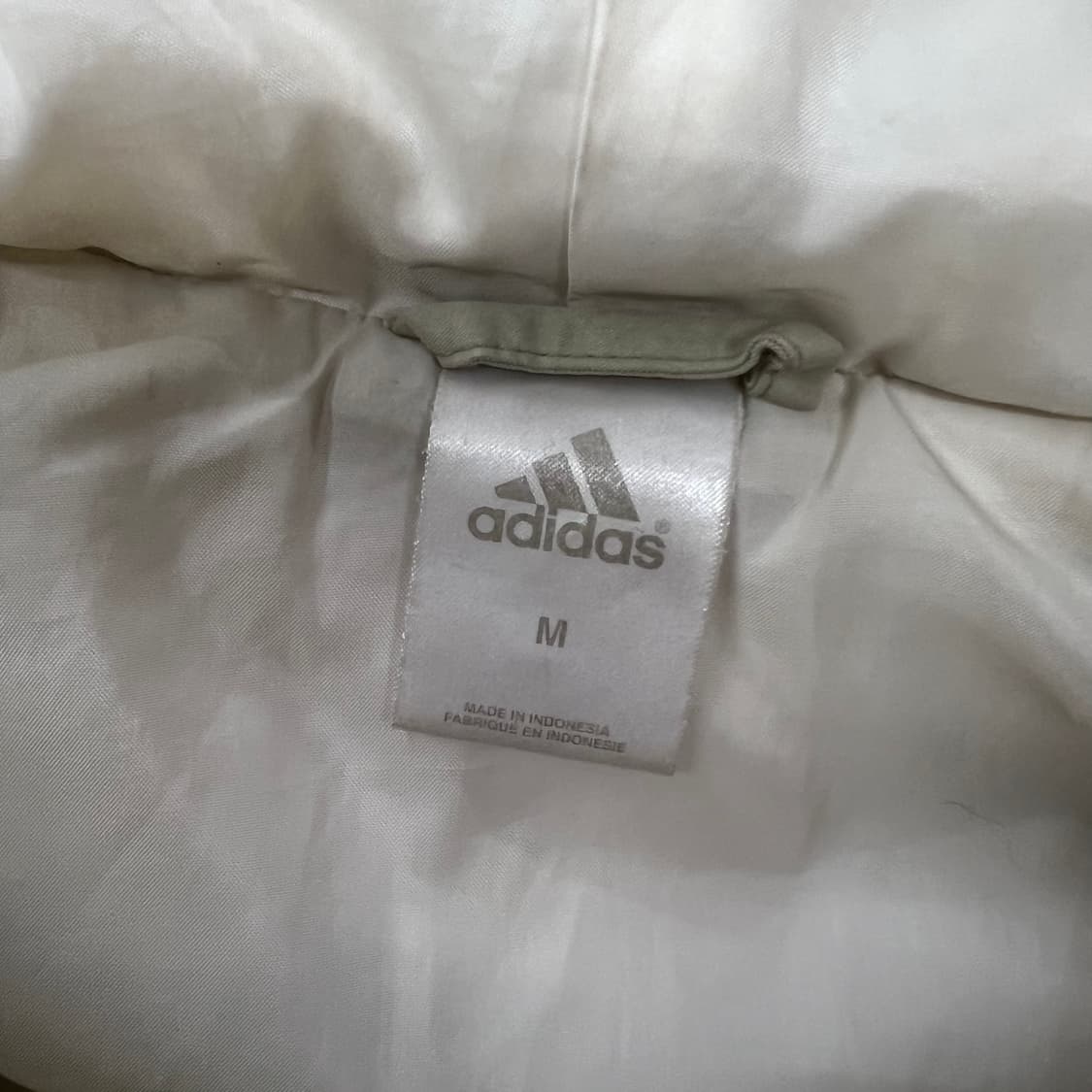 아디다스 화이트 후드 조끼 패딩 상품이미지4