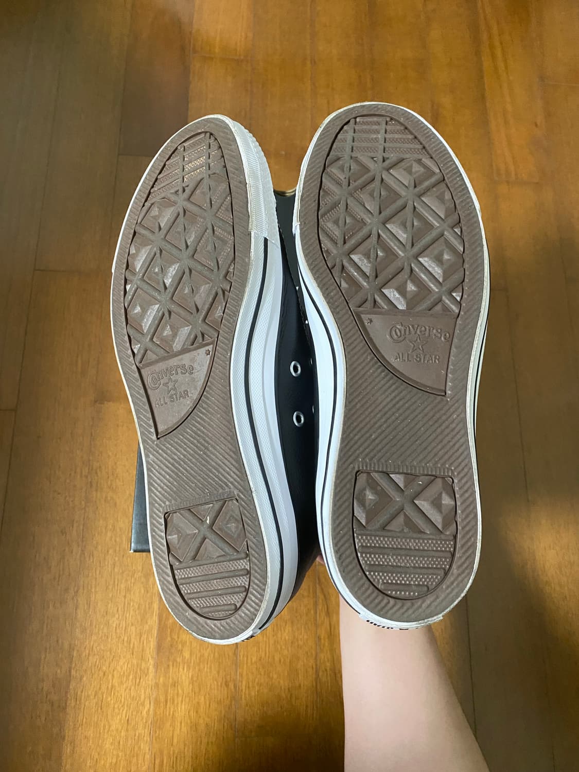 [280] 컨버스 척 테일러 올스타 하이 레더 블랙 상품이미지4