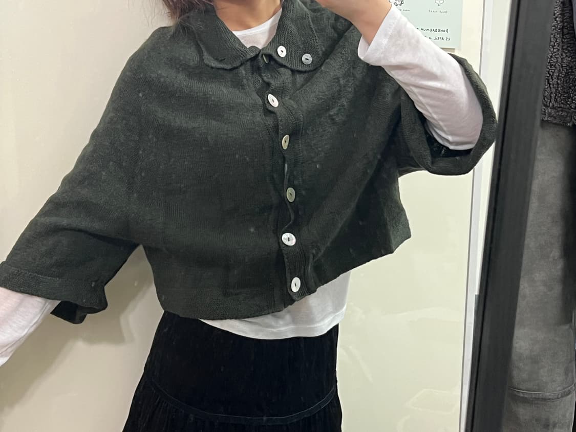 모리걸 케이프 자개단추 카키 니트 가디건 상품이미지4