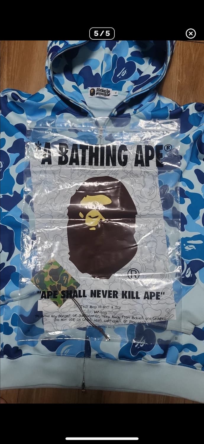 베이프 25시즌 Xl 샤크 풀집업 판매합니다 상품이미지5