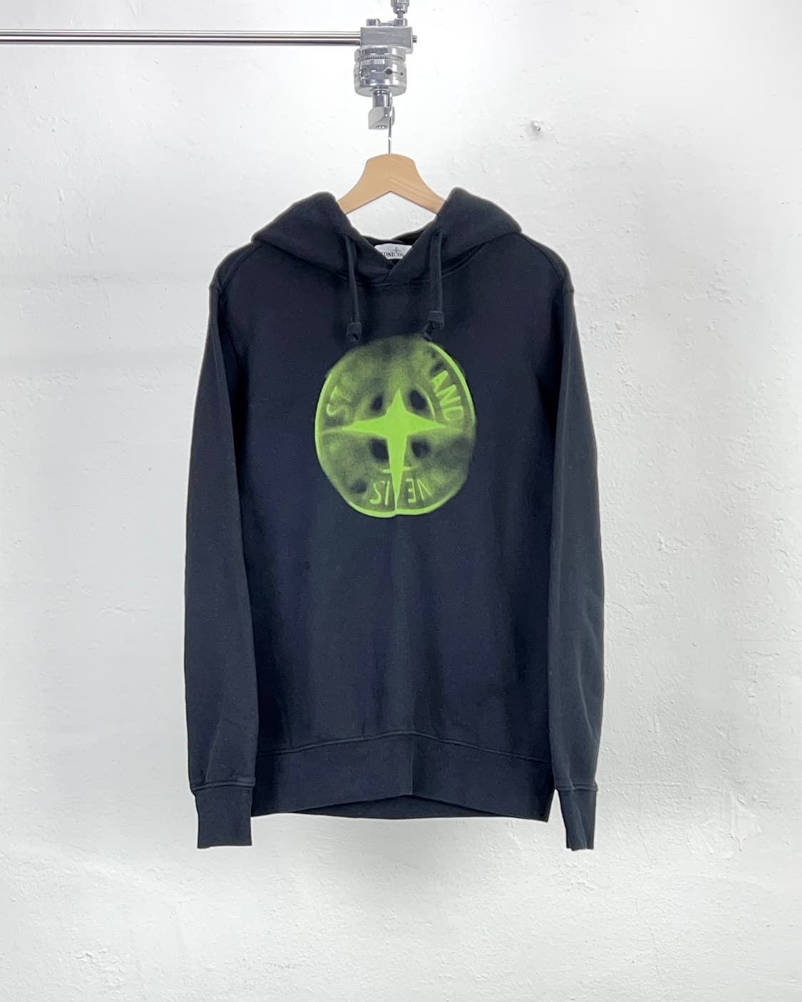 스톤아일랜드 19fw 스머지 브러쉬 로고 스웨트 셔츠 후디 상품이미지1