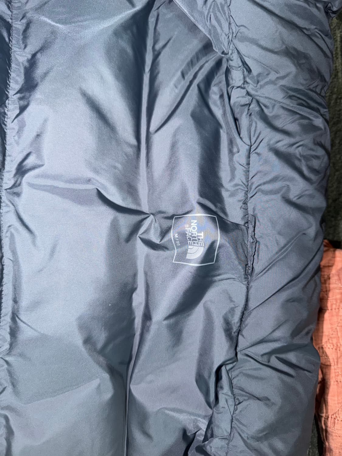 노스페이스 눕시 온 볼 베스트 스틸 그레이 - 24FW /M 상품이미지2