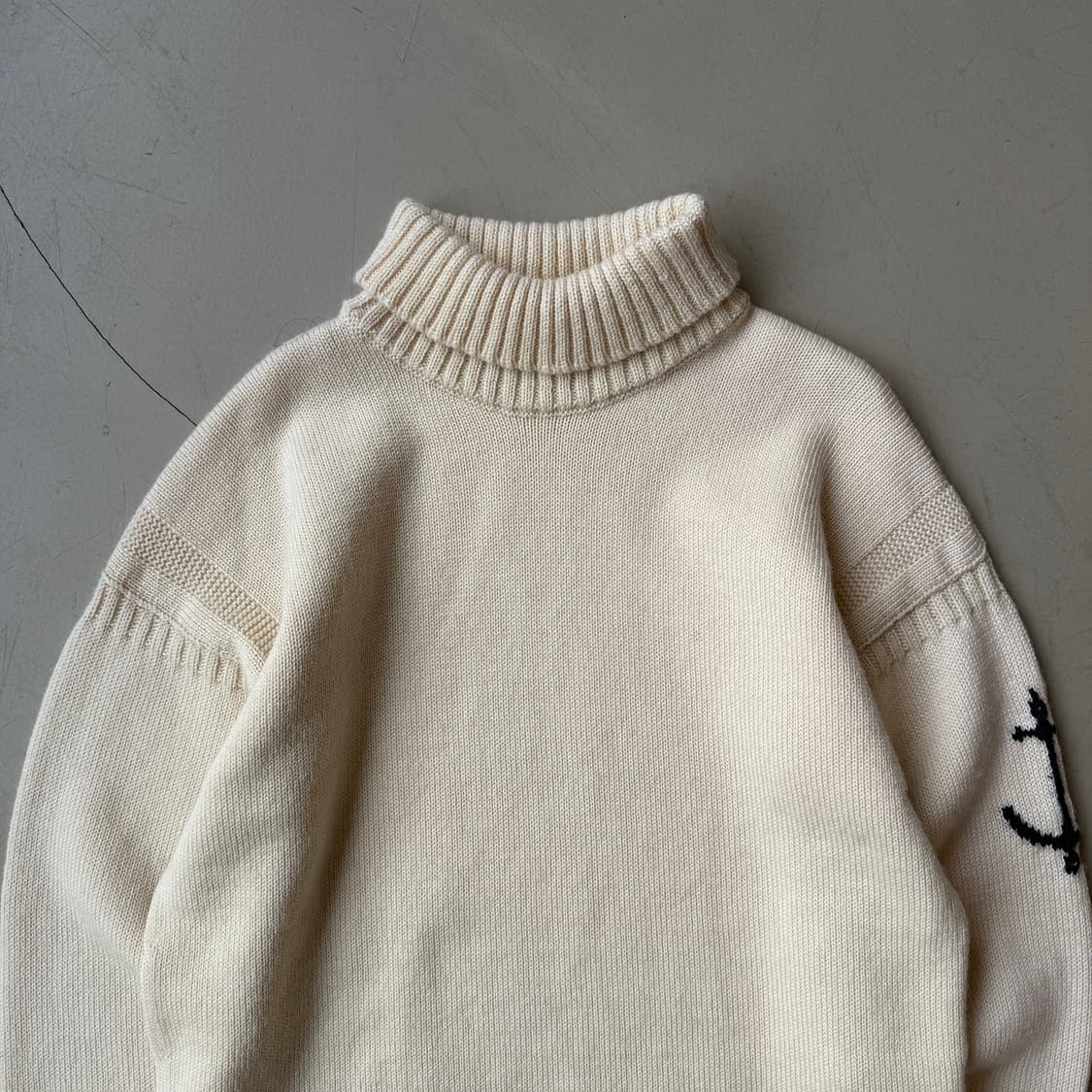 건지 울른스 홀가먼트 터틀넥 스웨터 상품이미지4